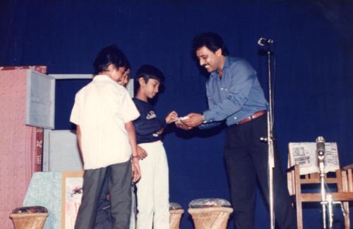1993 - 098