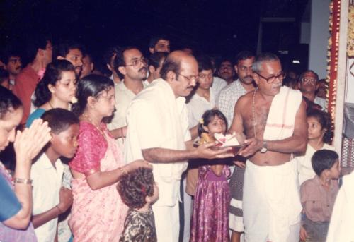 1993 - 042