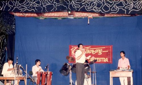 1993 - 074