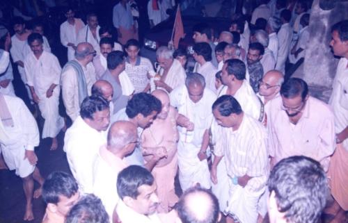 1998 - 002