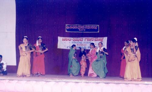 1999 - 008