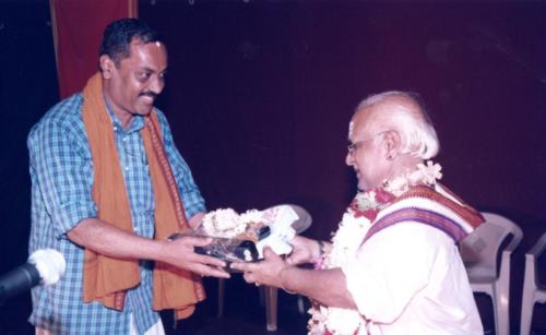 2003 - 084