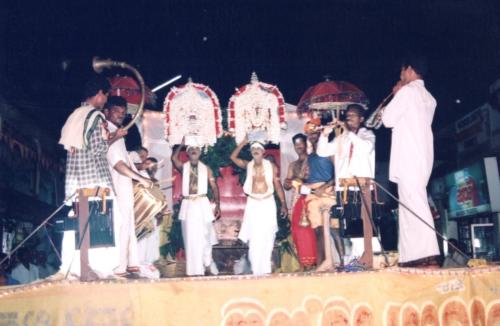 2003 - 098